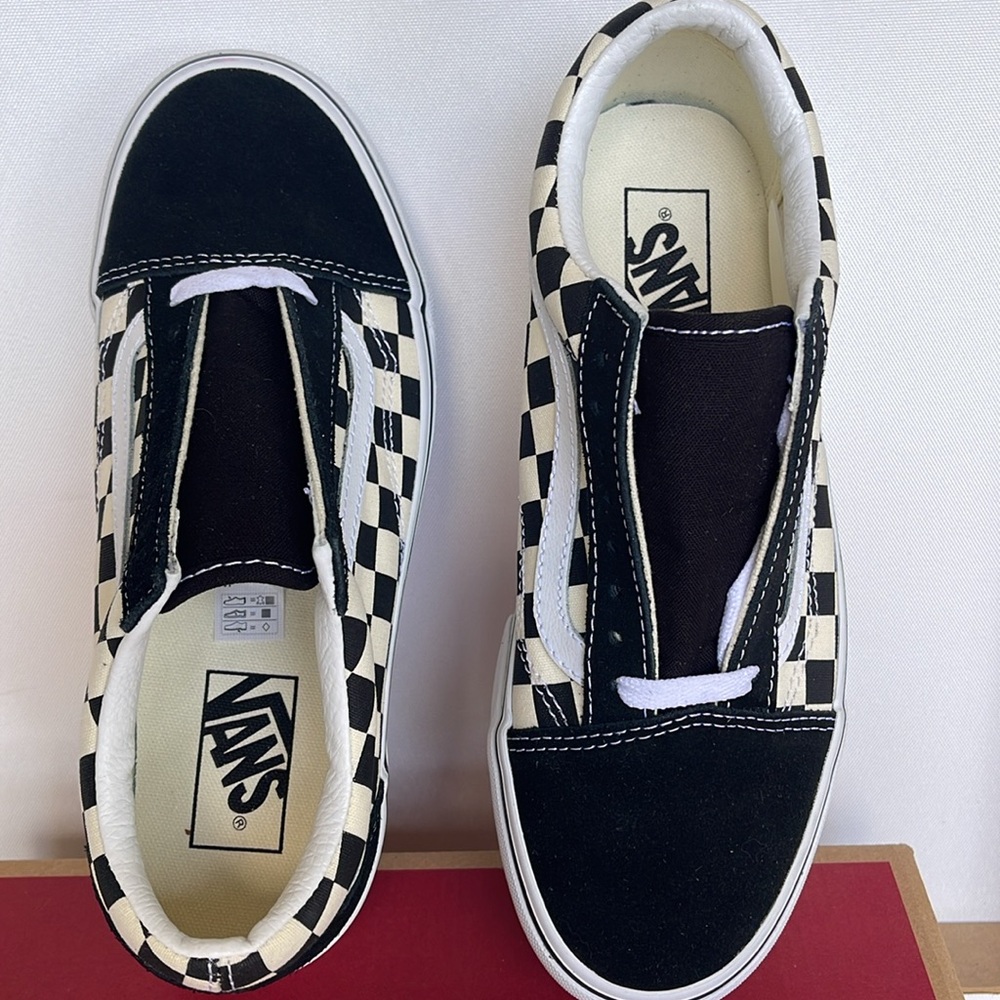 Vans Men’s Old Skool Stacked
Checkerboard Black/Classic
VN0A7Q5MTYQ
Platforms - Picture 12 of 16